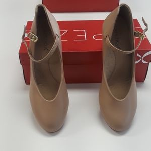 Capezio Caramel Character shoes